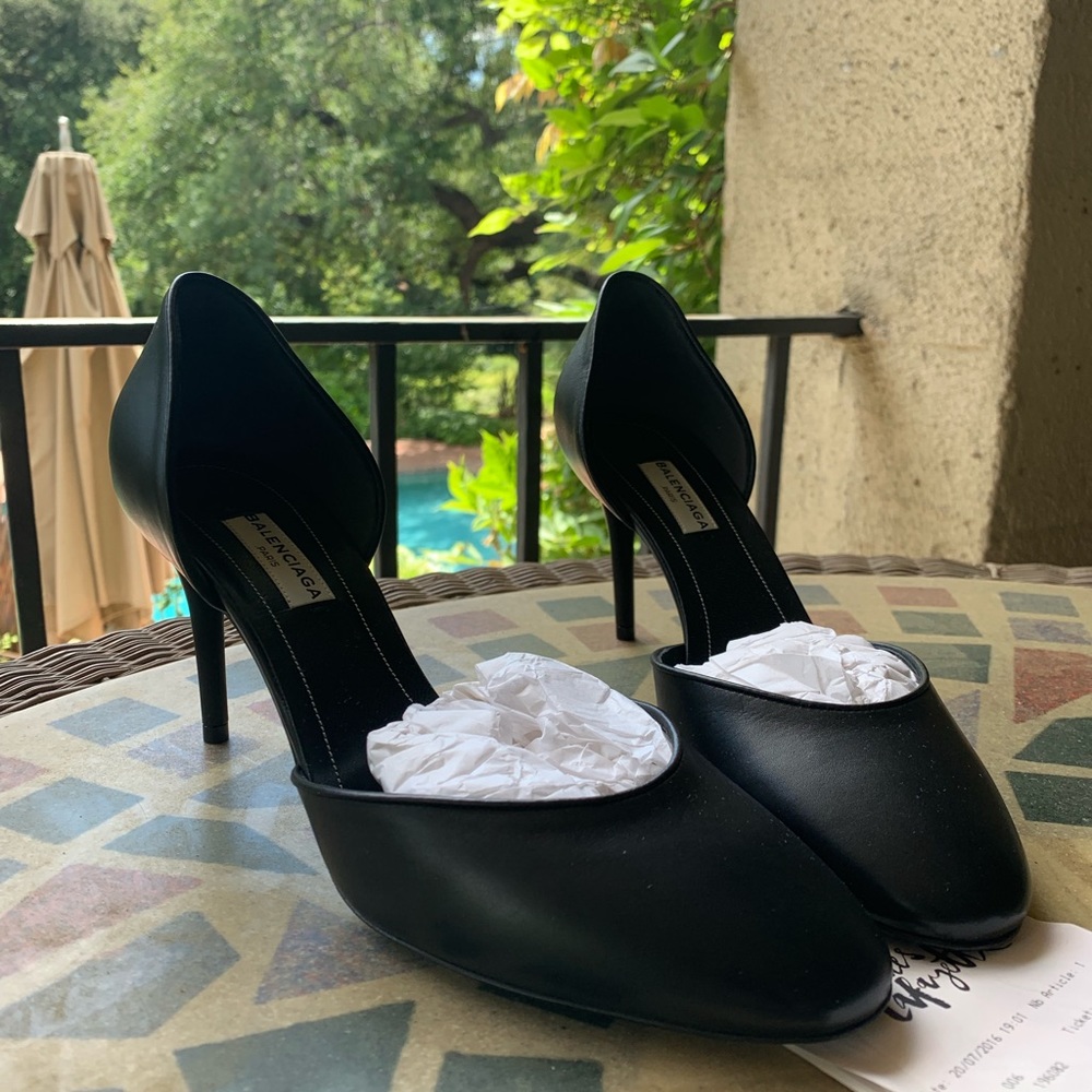 Balenciaga D’orsay heels Size 38. Never worn
